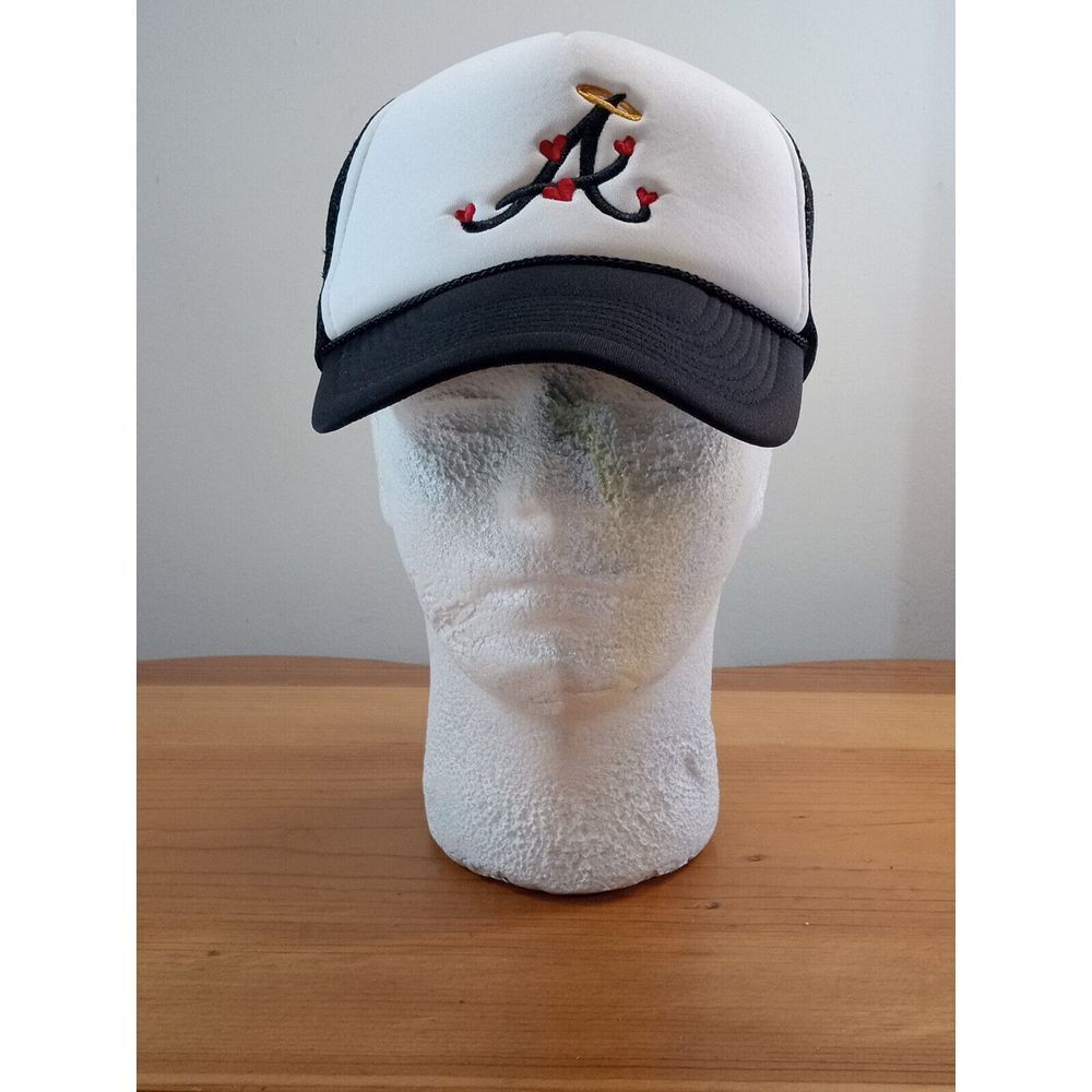 Vintage Atlanta Braves Womens‎ Halo And Hearts Snapback Trucker Cap😇🪽🪽🧢🧢🧢